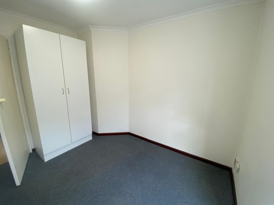 To Let 2 Bedroom Property for Rent in Green Point Western Cape